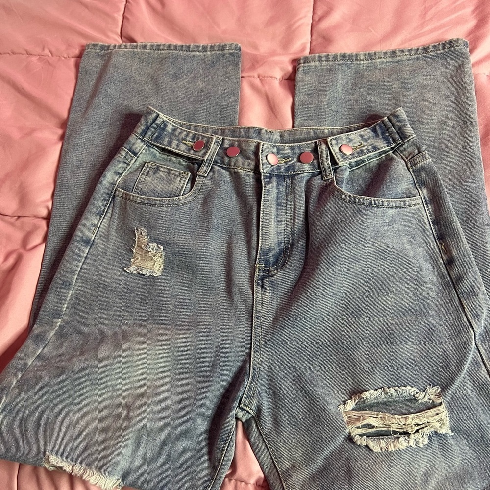 Distressed Blue Jeans - Picture 4 of 6